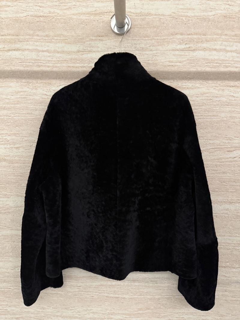 Pra*a outwear